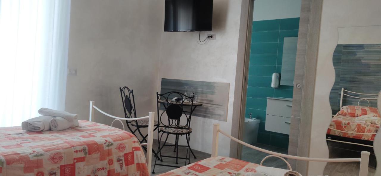 B & B Le Gemelline Salerno Eksteriør billede